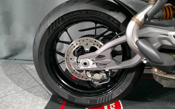 Gebrauchtmotorrad Ducati Panigale V2 S - Bild 7