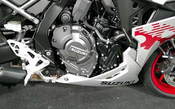 Neufahrzeug Suzuki GSX-8R - Bild 8
