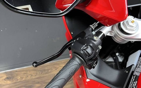 Gebrauchtmotorrad MV Agusta F3 RC - Bild 9