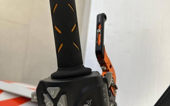 Gebrauchtmotorrad KTM 1290 Super Duke R - Bild 12