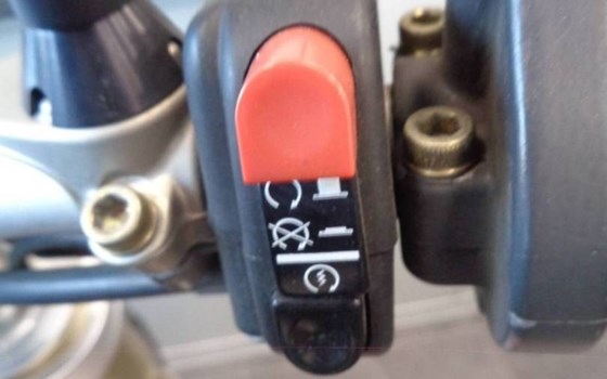 Gebrauchtmotorrad MV Agusta Brutale 910 S - Bild 4