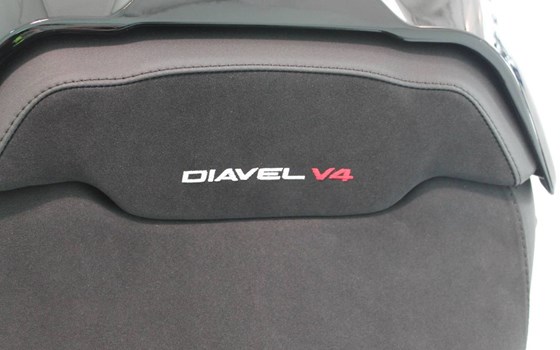 Neufahrzeug Ducati Diavel V4 - Bild 10