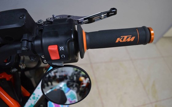 Gebrauchtmotorrad KTM 690 SMC R - Bild 13