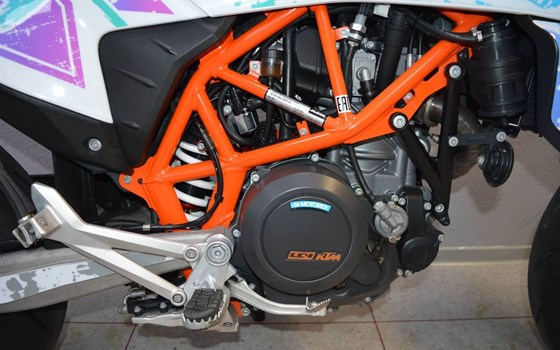 Gebrauchtmotorrad KTM 690 SMC R - Bild 3