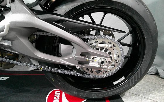 Neufahrzeug Ducati Streetfighter V2 S - Bild 12