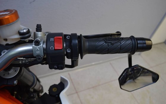 Gebrauchtmotorrad KTM 990 Super Duke R - Bild 13