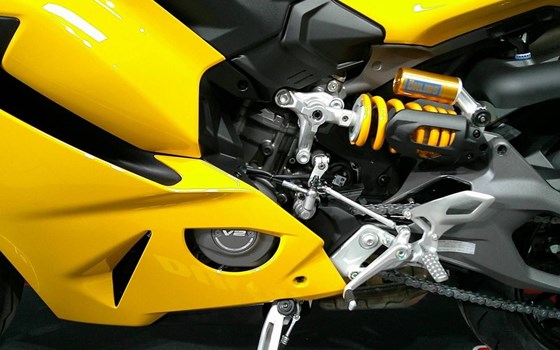 Neufahrzeug Ducati Panigale V2 S - Bild 11