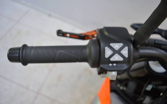 Gebrauchtmotorrad KTM 790 Duke - Bild 11