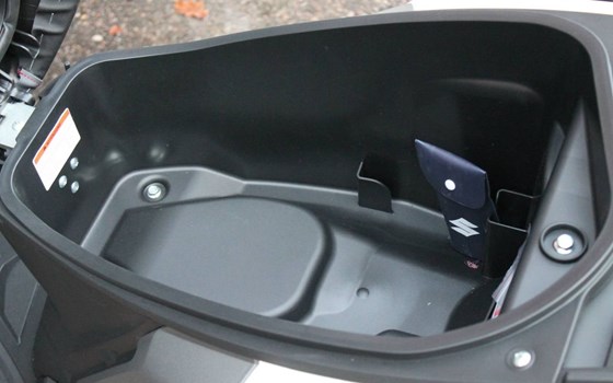 Gebrauchtmotorrad Suzuki Avenis 125 - Bild 7