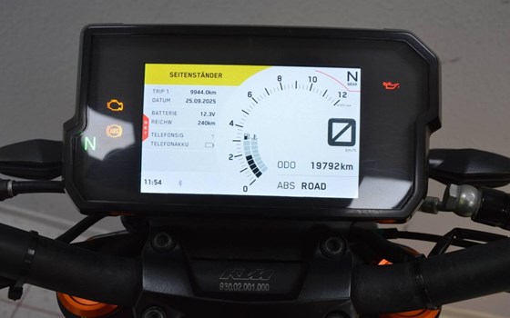 Gebrauchtmotorrad KTM 125 Duke - Bild 12