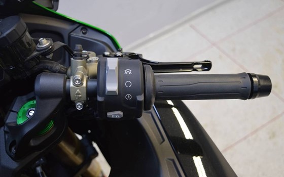 Gebrauchtmotorrad Kawasaki Ninja H2 SX - Bild 13