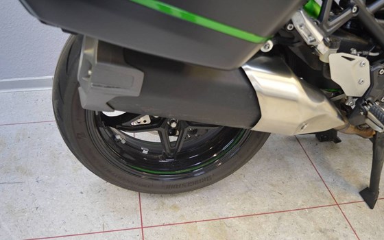 Gebrauchtmotorrad Kawasaki Ninja H2 SX - Bild 2