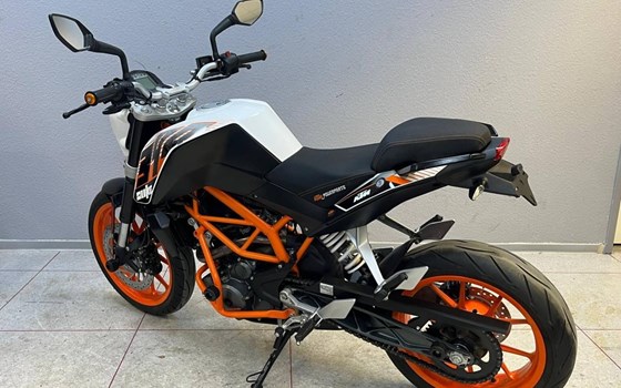 Gebrauchtmotorrad KTM 390 Duke - Bild 4