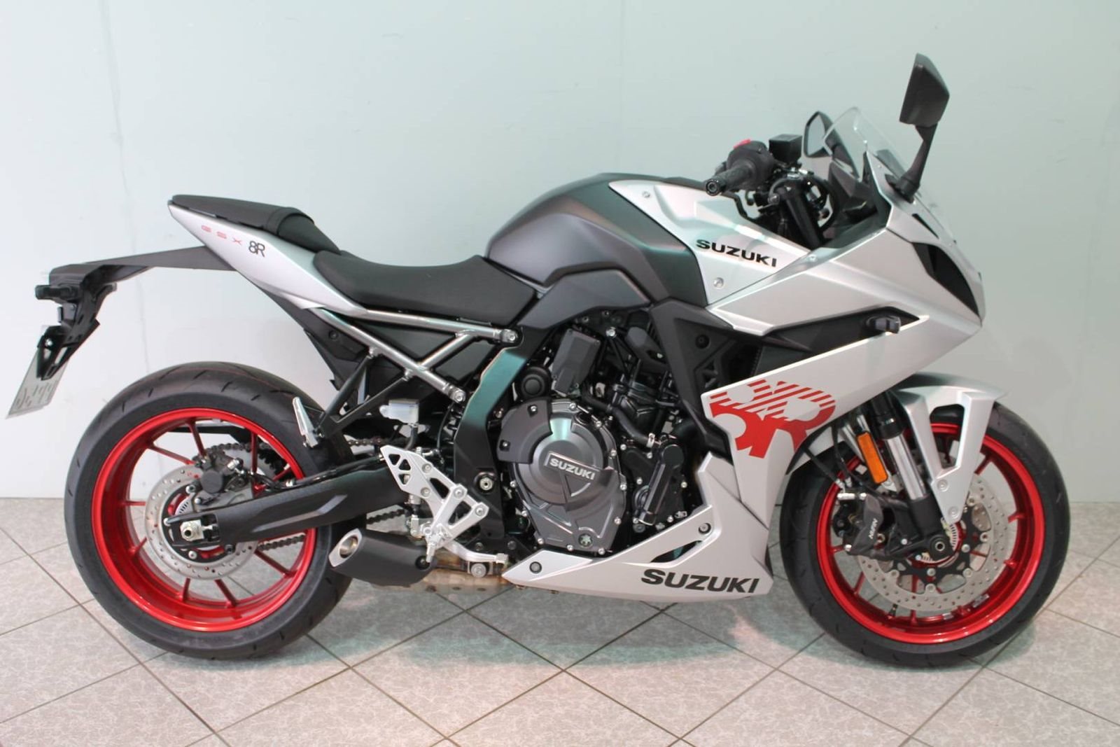 Suzuki GSX-8R