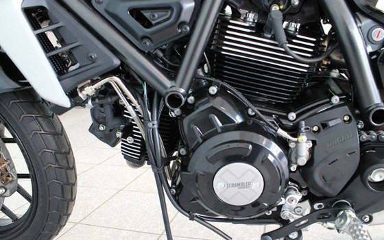 Gebrauchtmotorrad Ducati Scrambler Icon - Bild 6