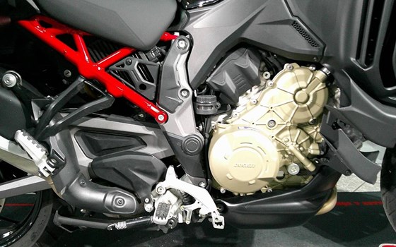 Gebrauchtmotorrad Ducati Multistrada V4 S - Bild 8