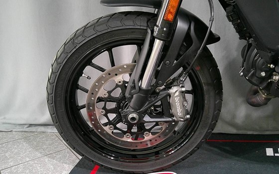 Gebrauchtmotorrad Ducati Scrambler Icon Dark - Bild 10