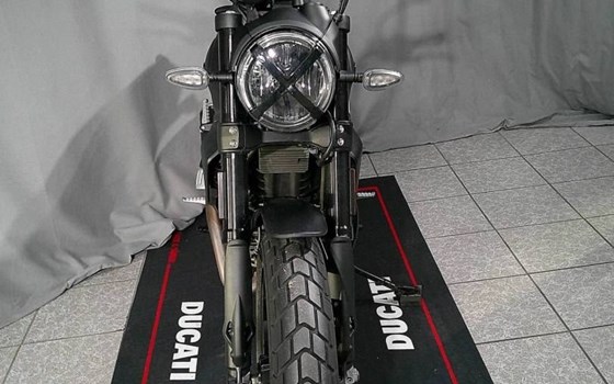 Gebrauchtmotorrad Ducati Scrambler Icon Dark - Bild 3