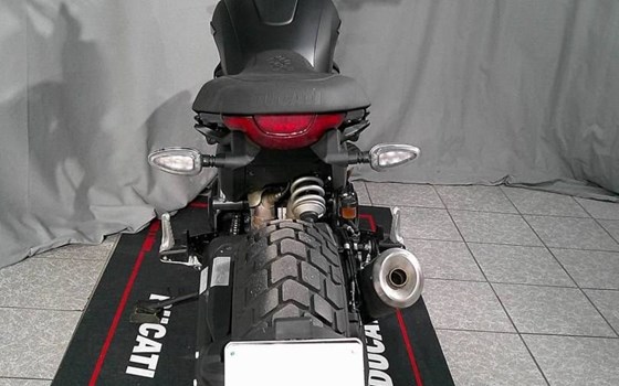 Gebrauchtmotorrad Ducati Scrambler Icon Dark - Bild 4