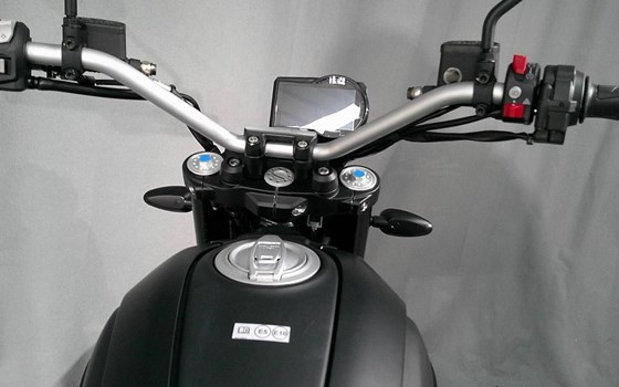 Gebrauchtmotorrad Ducati Scrambler Icon Dark - Bild 6