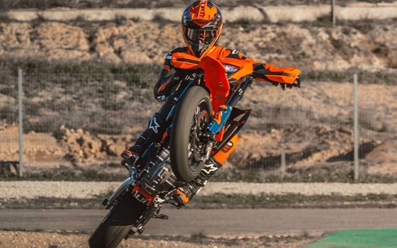 Neufahrzeug KTM 690 SMC R - Bild 8