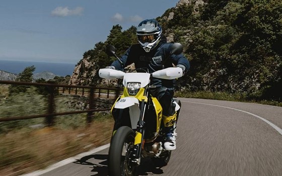 Neufahrzeug Husqvarna 701 Supermoto - Bild 11