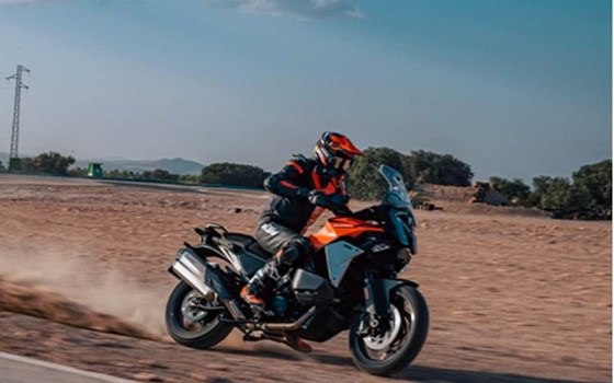 Neufahrzeug KTM 1390 Super Adventure S EVO - Bild 12