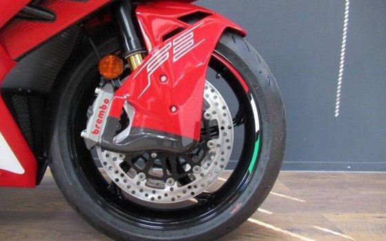Gebrauchtmotorrad MV Agusta F3 800 RC - Bild 3