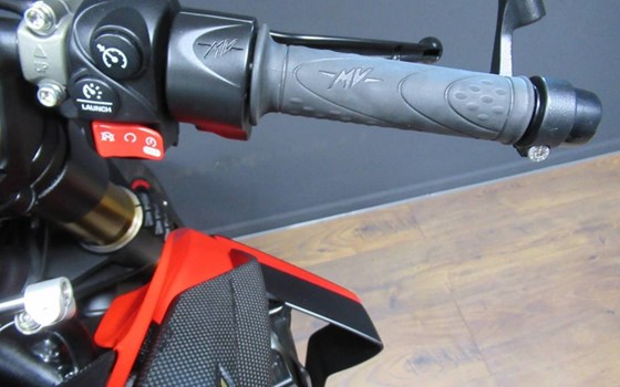 Gebrauchtmotorrad MV Agusta Brutale 1000 RR - Bild 13