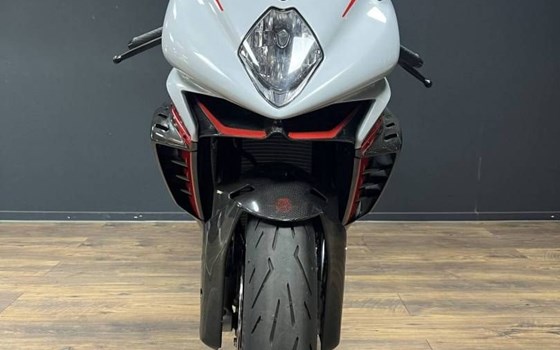 Gebrauchtmotorrad MV Agusta F3 800 R - Bild 2