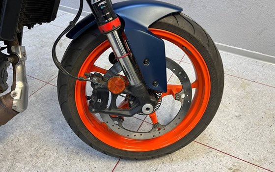 Gebrauchtmotorrad KTM 125 Duke - Bild 10