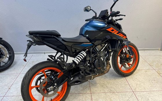 Gebrauchtmotorrad KTM 125 Duke - Bild 8