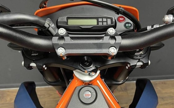 Gebrauchtmotorrad KTM 690 SMC R - Bild 10