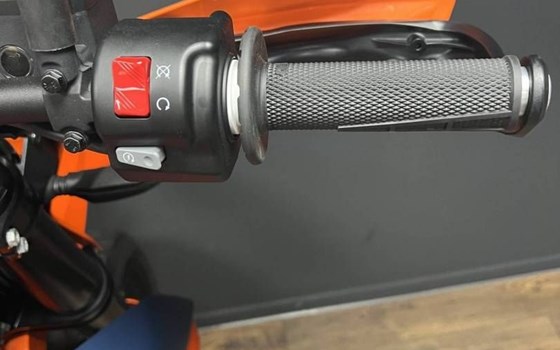 Gebrauchtmotorrad KTM 690 SMC R - Bild 11