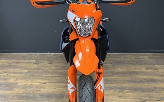 Gebrauchtmotorrad KTM 690 SMC R - Bild 2