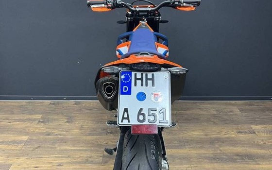 Gebrauchtmotorrad KTM 690 SMC R - Bild 4
