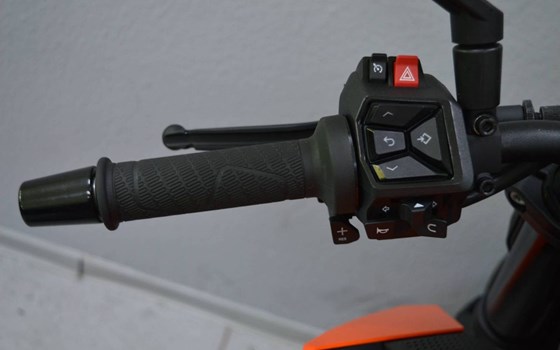 Gebrauchtmotorrad KTM 990 Duke - Bild 11