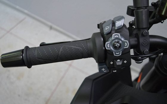 Gebrauchtmotorrad KTM 1390 Super Duke R EVO - Bild 11