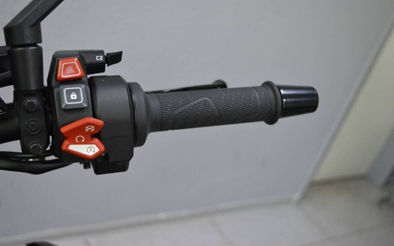 Gebrauchtmotorrad KTM 1390 Super Duke R EVO - Bild 12