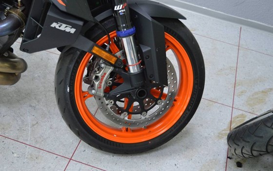 Gebrauchtmotorrad KTM 1390 Super Duke R EVO - Bild 4