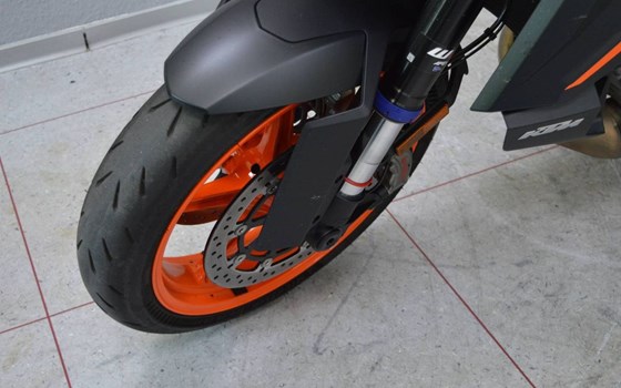 Gebrauchtmotorrad KTM 1390 Super Duke R EVO - Bild 9