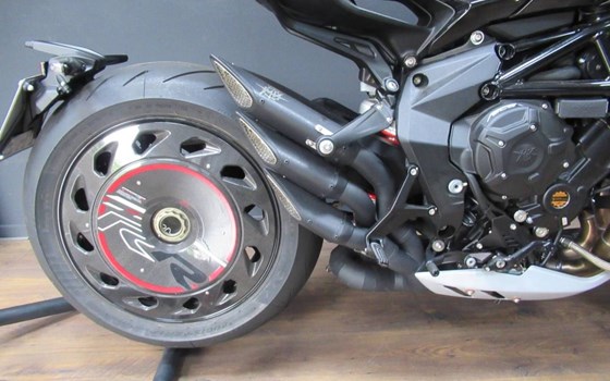 Gebrauchtmotorrad MV Agusta Dragster 800 RR SCS - Bild 2