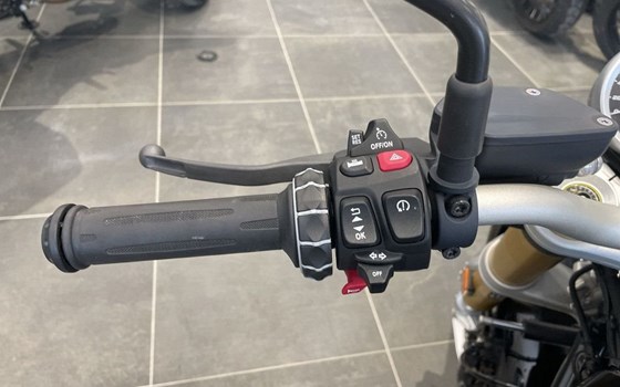 Gebrauchtmotorrad BMW R 12 nineT - Bild 7