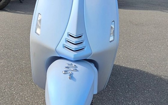 Neufahrzeug Vespa 946 Snake - Bild 3