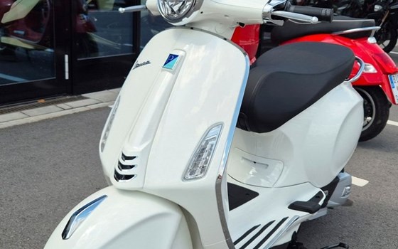 Neufahrzeug Vespa Primavera 125 - Bild 1