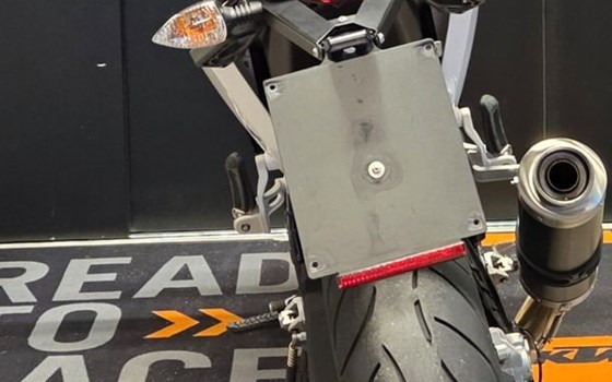 Gebrauchtmotorrad KTM 690 Duke - Bild 3