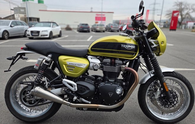 Triumph Speed Twin 1200