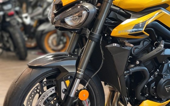 Gebrauchtmotorrad Triumph Street Triple 765 RS - Bild 3