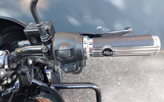 Gebrauchtmotorrad Harley-Davidson Street 750 - Bild 9