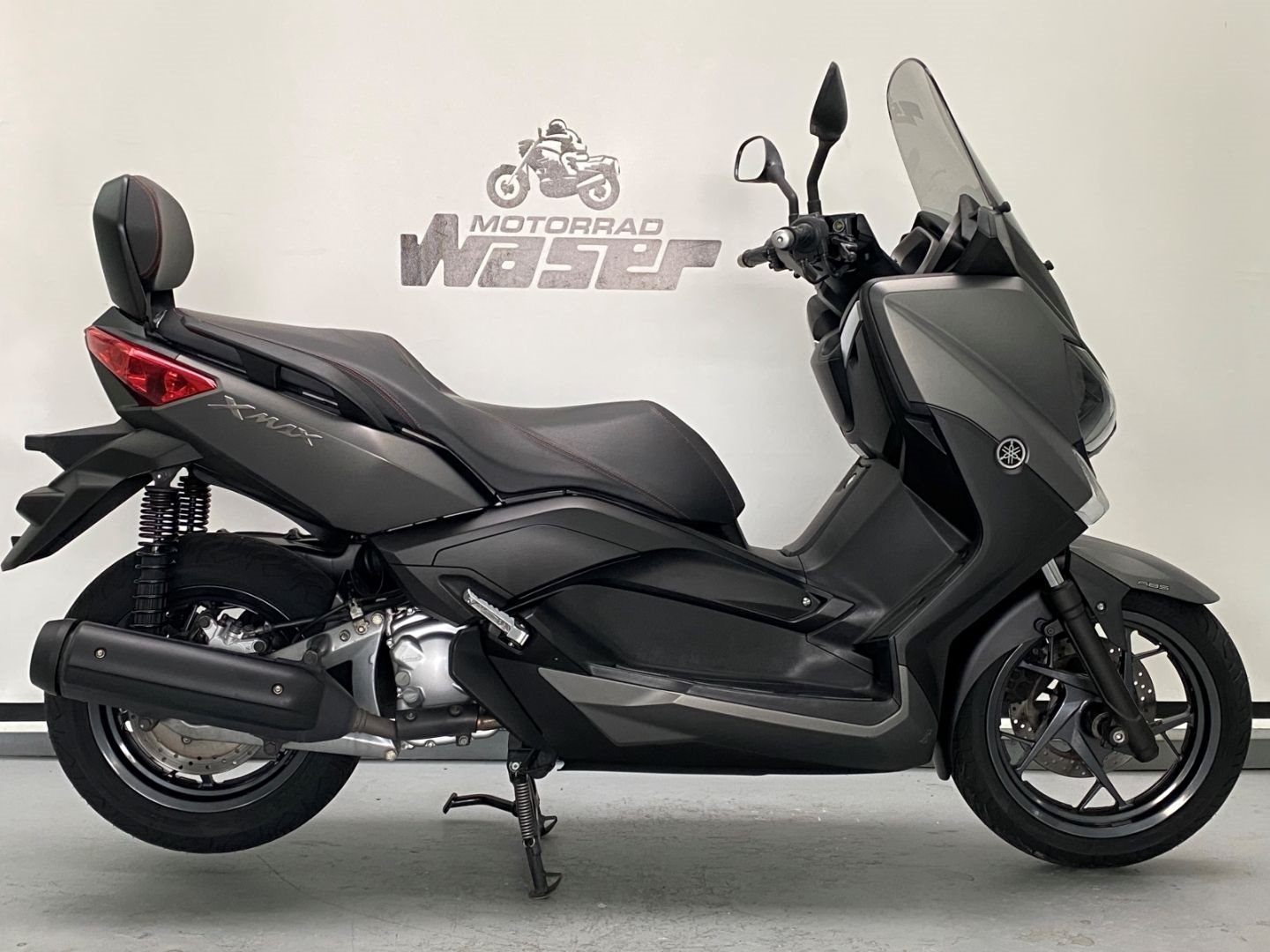 Yamaha X-Max 250 